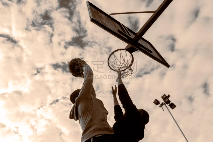 哥哥又无敌了！率队第三赛段连胜，包揽队伍过半数MVP