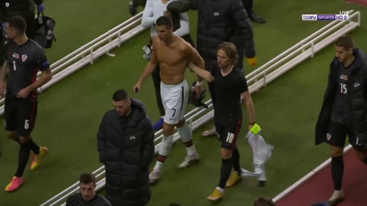 更凸显出球 更凸显出球