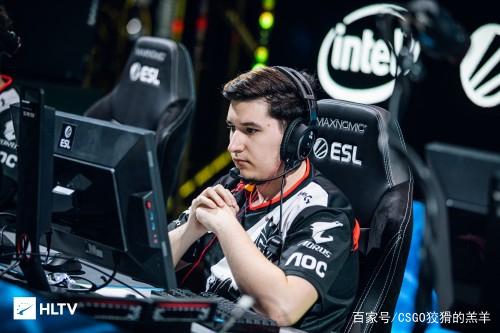 前锋不仅需 前锋不仅需